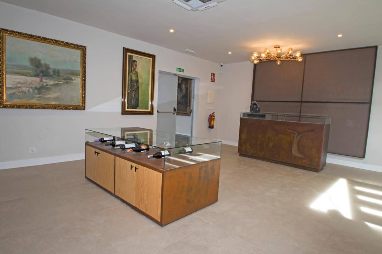 Hotel Tierras De Cebreros Eksteriør bilde